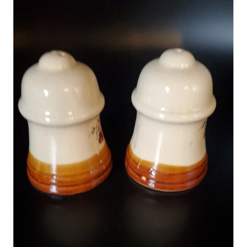 Vintage Brown And Off-white‎ Crockery Salt And Pepper Shaker Floral Farmhouse